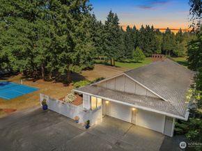 11186 Blue Pond Place NE, Bainbridge Island WA 98110