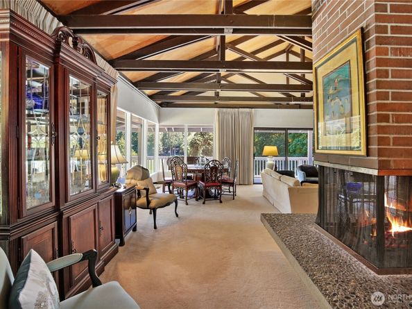 11186 Blue Pond Place NE, Bainbridge Island WA 98110