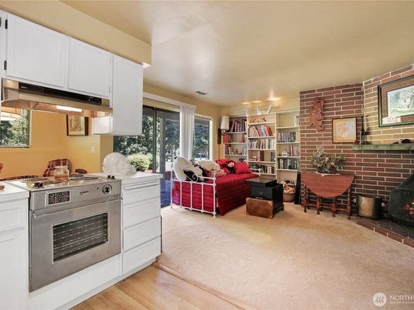 11186 Blue Pond Place NE, Bainbridge Island WA 98110