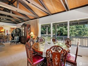 11186 Blue Pond Place NE, Bainbridge Island WA 98110