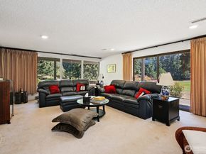 11186 Blue Pond Place NE, Bainbridge Island WA 98110
