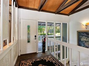 11186 Blue Pond Place NE, Bainbridge Island WA 98110