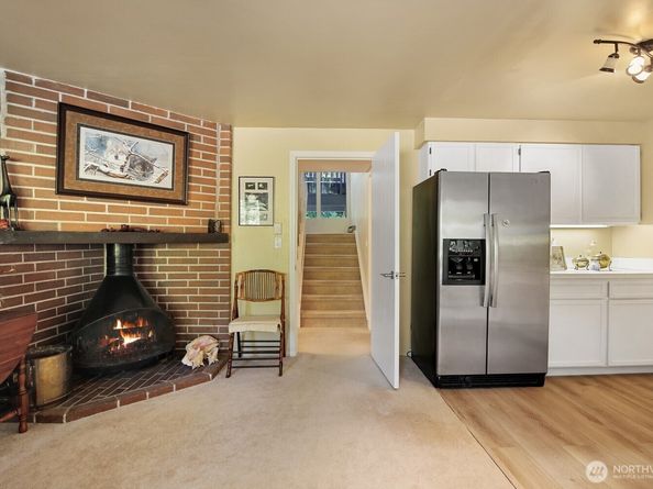 11186 Blue Pond Place NE, Bainbridge Island WA 98110