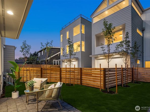 2651 41st Avenue SW, Seattle WA 98116