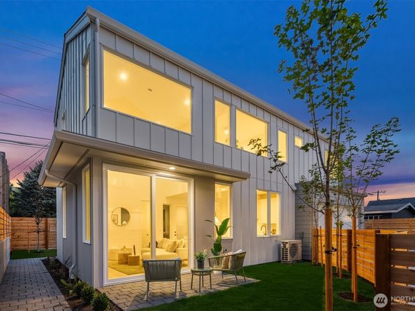 2651 41st Avenue SW, Seattle WA 98116
