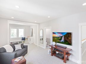 737 Village Circle NW, Bainbridge Island WA 98110