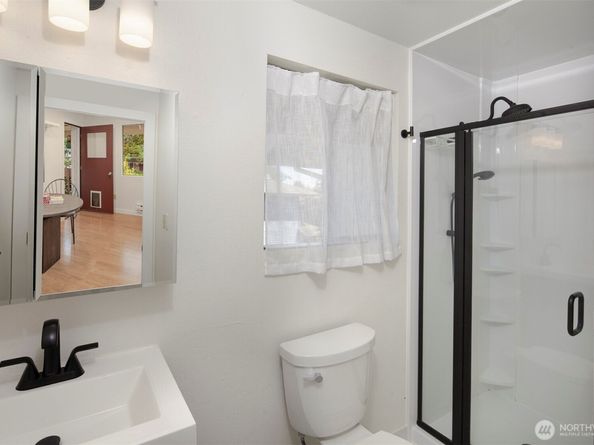 15126 NE 67th Place, Redmond WA 98052