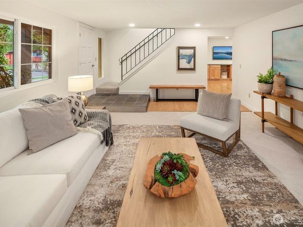 15126 NE 67th Place, Redmond WA 98052