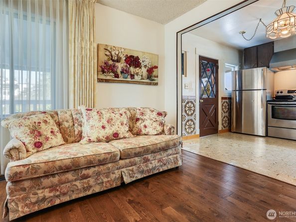4022 Woodland Park Avenue N, Seattle WA 98103