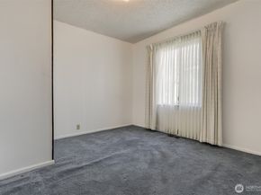 4022 Woodland Park Avenue N, Seattle WA 98103