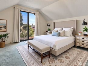 4022 Woodland Park Avenue N, Seattle WA 98103