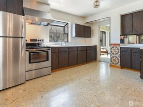 4022 Woodland Park Avenue N, Seattle WA 98103