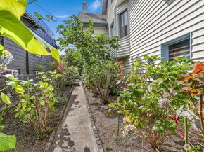 4022 Woodland Park Avenue N, Seattle WA 98103