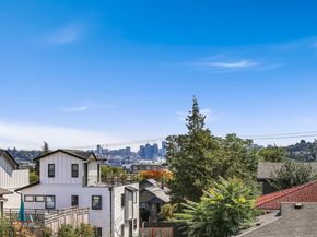 4022 Woodland Park Avenue N, Seattle WA 98103
