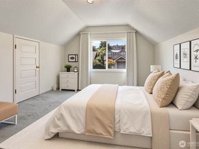 4022 Woodland Park Avenue N, Seattle WA 98103
