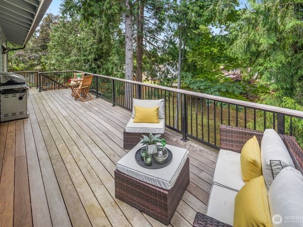 11828 NE 103rd Place, Kirkland WA 98033