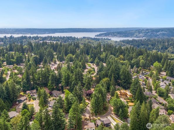 11828 NE 103rd Place, Kirkland WA 98033
