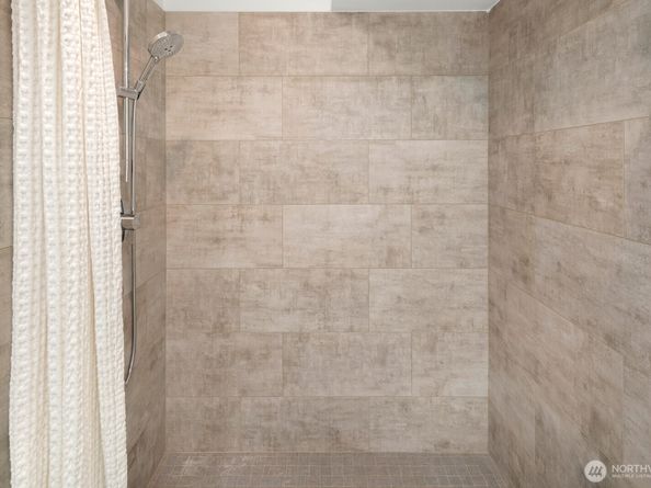 11828 NE 103rd Place, Kirkland WA 98033
