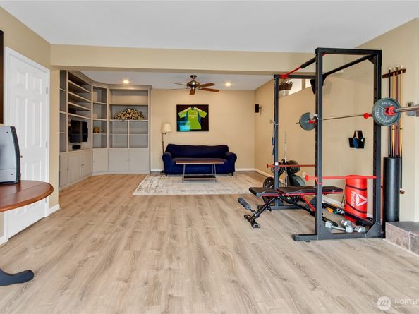 2231 S 291st Street, Federal Way WA 98003