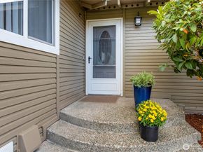 2231 S 291st Street, Federal Way WA 98003