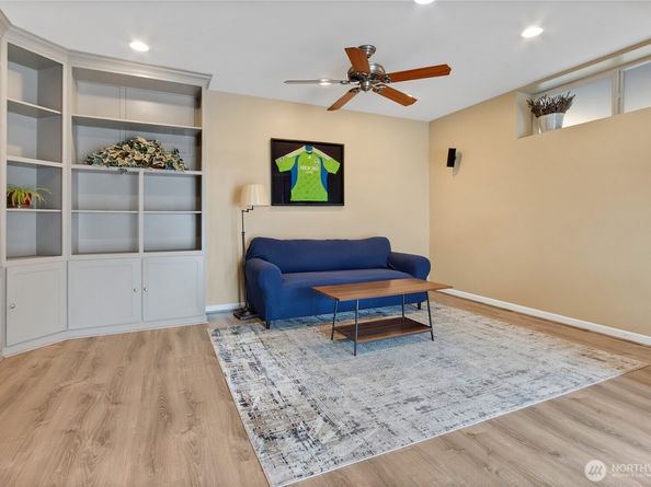 2231 S 291st Street, Federal Way WA 98003