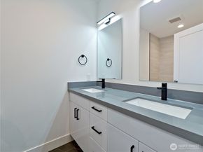 14023 Greenwood Avenue N C, Seattle WA 98133