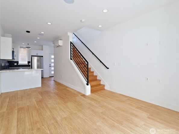14023 Greenwood Avenue N C, Seattle WA 98133