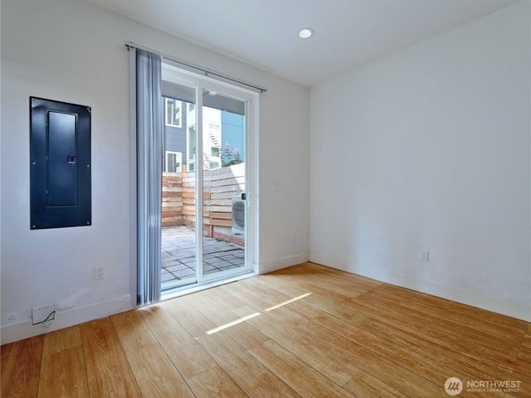 14023 Greenwood Avenue N C, Seattle WA 98133