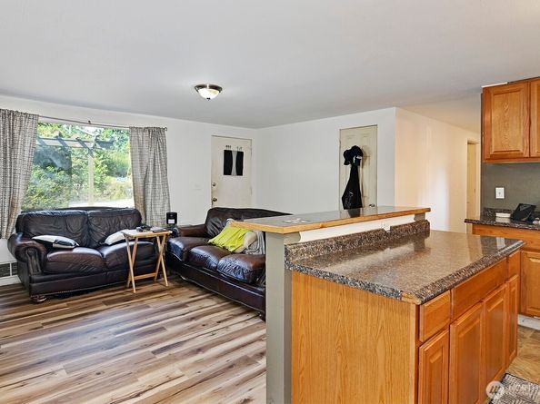 15002 4th Avenue S, Burien WA 98148