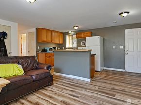 15002 4th Avenue S, Burien WA 98148
