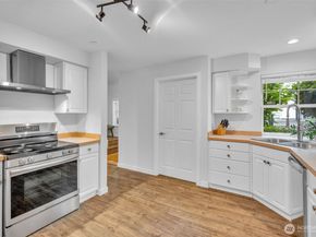 2300 Jefferson Avenue NE B105, Renton WA 98056