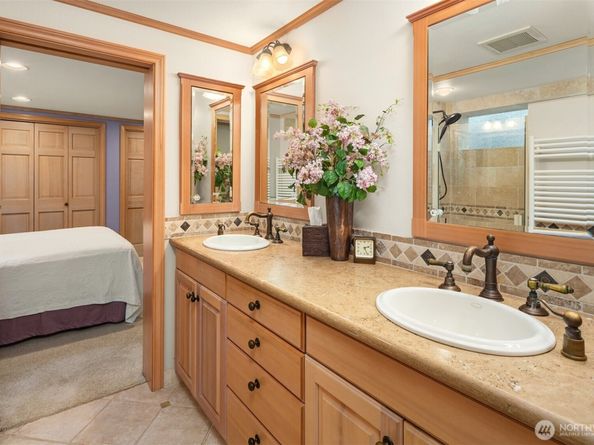 235 10th Avenue W, Kirkland WA 98033