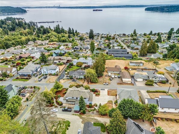 2440 Alaska Avenue E, Port Orchard WA 98366