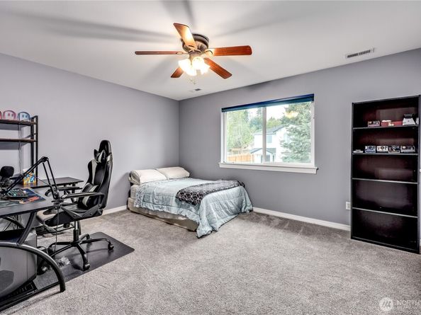 2440 Alaska Avenue E, Port Orchard WA 98366