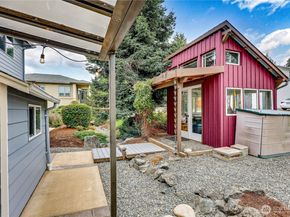 2440 Alaska Avenue E, Port Orchard WA 98366