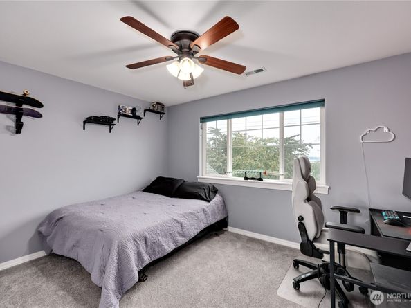 2440 Alaska Avenue E, Port Orchard WA 98366