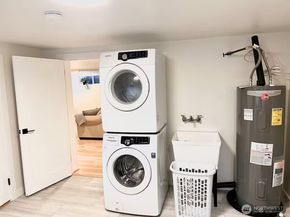 7528 S Lakeridge Dr, Seattle WA 98178