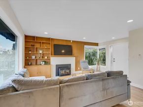 7528 S Lakeridge Dr, Seattle WA 98178