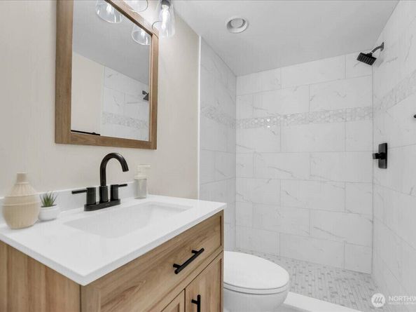 7528 S Lakeridge Dr, Seattle WA 98178