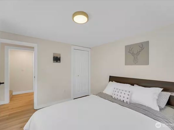 7528 S Lakeridge Dr, Seattle WA 98178