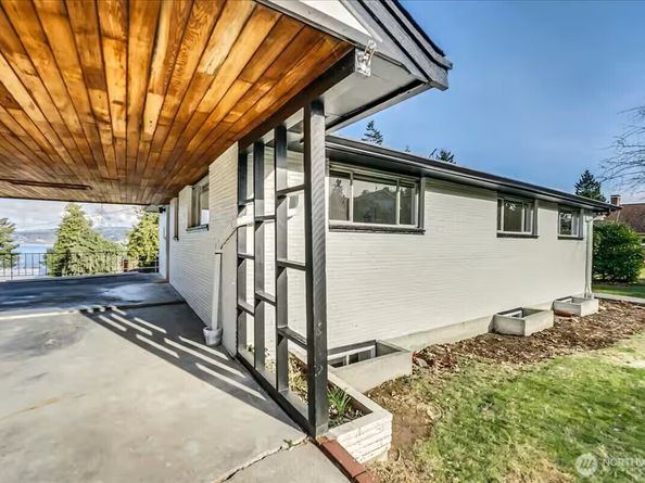 7528 S Lakeridge Dr, Seattle WA 98178