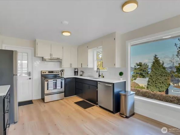 7528 S Lakeridge Dr, Seattle WA 98178