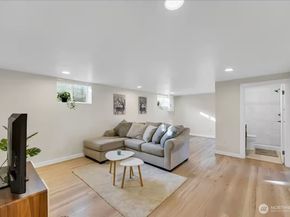 7528 S Lakeridge Dr, Seattle WA 98178