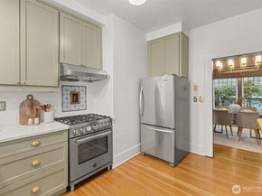 2553 5th Avenue N, Seattle WA 98109