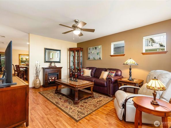 24129 NE 112th Lane 151, Redmond WA 98053