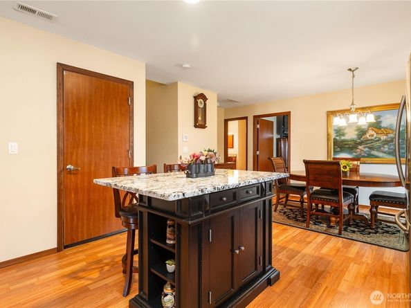 24129 NE 112th Lane 151, Redmond WA 98053