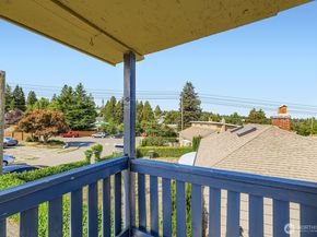 2414 S 121st Place, Seattle WA 98168