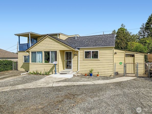 2414 S 121st Place, Seattle WA 98168