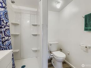 2414 S 121st Place, Seattle WA 98168
