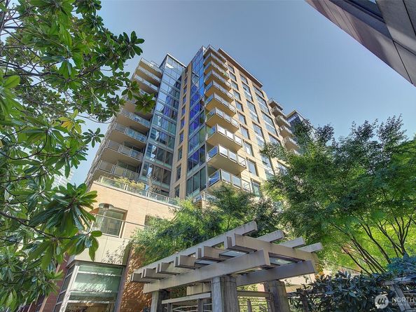 910 Lenora Street S307, Seattle WA 98121